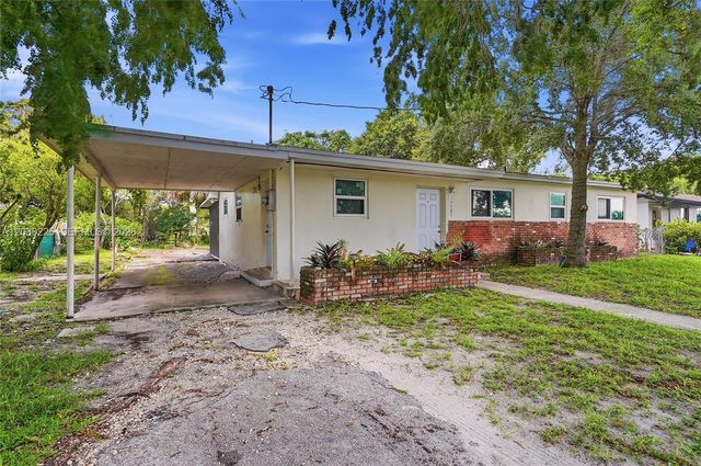 18431 NW 39th Ct, Miami Gardens, FL 33055