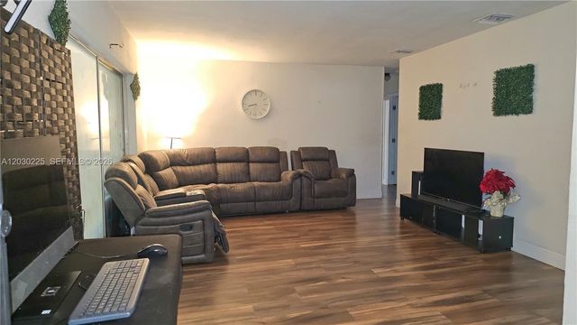 18431 NW 39th Ct, Miami Gardens, FL 33055
