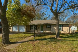 605 N Line, Mineola, TX 75773