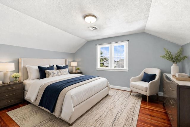 8 Caddyshack Dr, Chicopee, MA 01020