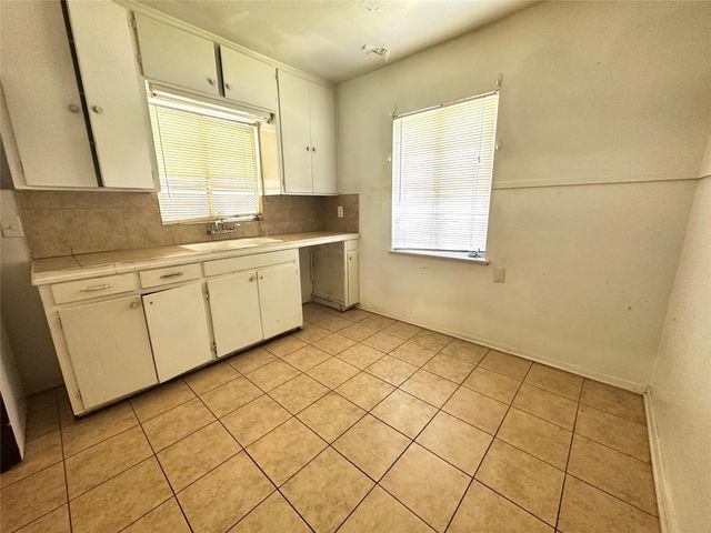 5210 Stuyvesant Lane, Houston, TX 77021