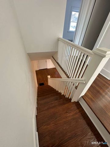 52 Oak Street, Waterbury, CT 06704