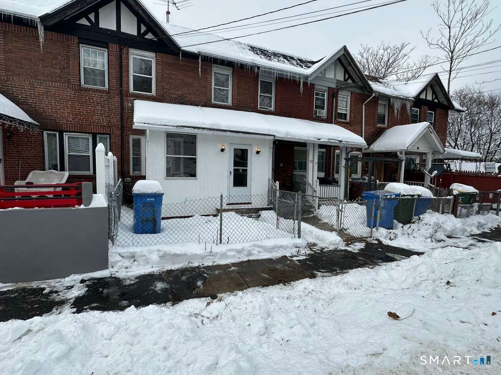 52 Oak Street, Waterbury, CT 06704