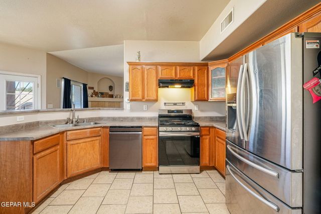 11481 LUCIO MORENO Drive, El Paso, TX 79934