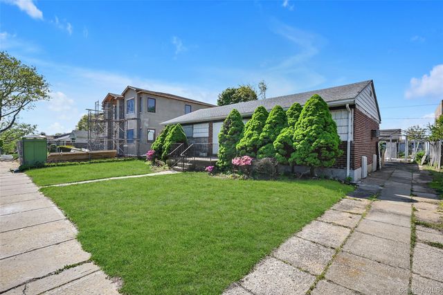 2255 Parkhurst Road, Elmont, NY 11003