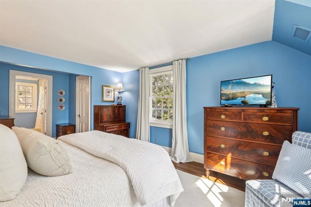 235 Sheridan Avenue, Ho-ho-kus, NJ 07423