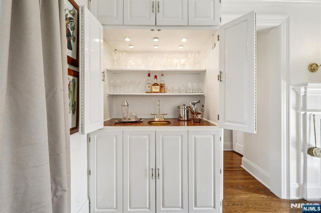 235 Sheridan Avenue, Ho-ho-kus, NJ 07423