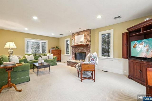 235 Sheridan Avenue, Ho-ho-kus, NJ 07423