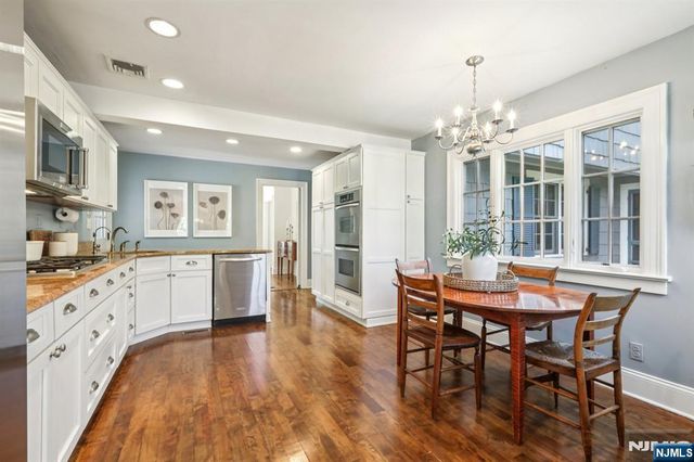 235 Sheridan Avenue, Ho-ho-kus, NJ 07423