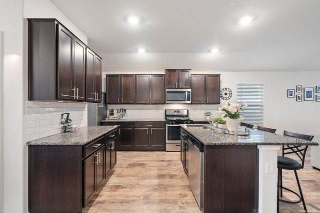 6535 Encore Oaks, San Antonio, TX 78252