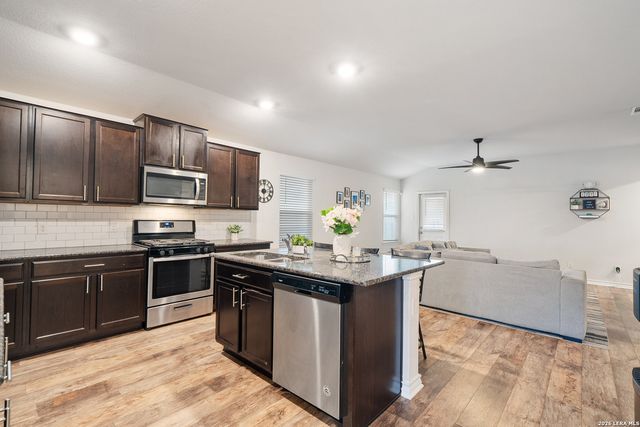 6535 Encore Oaks, San Antonio, TX 78252