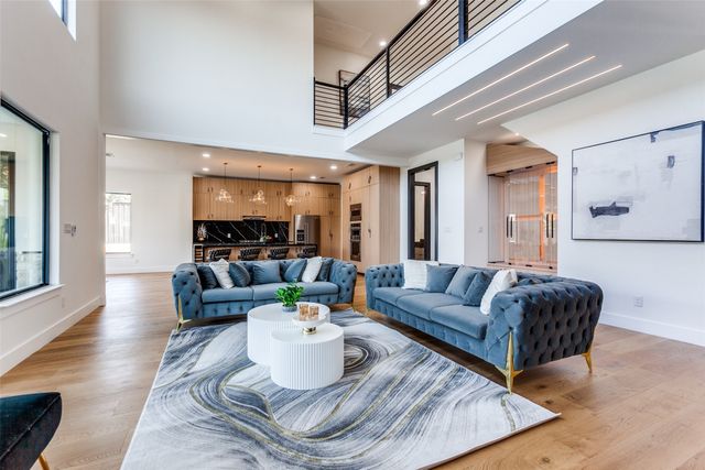 10923 Marsh Lane, Dallas, TX 75229