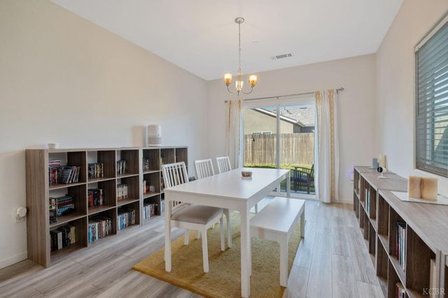 13756 Alyssum Way, Armona, CA 93202