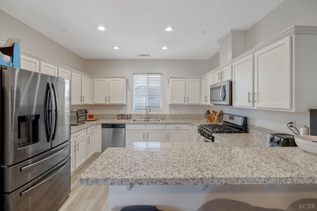 13756 Alyssum Way, Armona, CA 93202