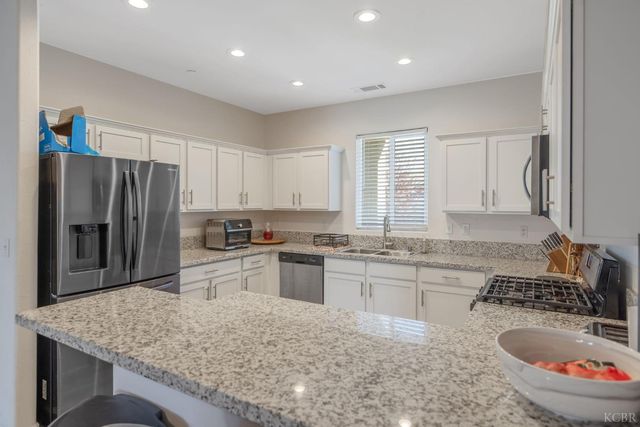 13756 Alyssum Way, Armona, CA 93202