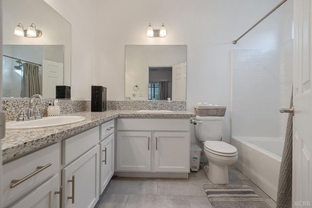 13756 Alyssum Way, Armona, CA 93202