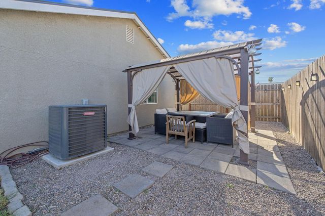 13756 Alyssum Way, Armona, CA 93202