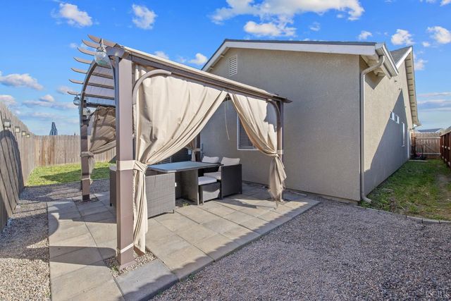 13756 Alyssum Way, Armona, CA 93202