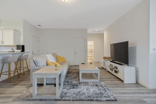 13756 Alyssum Way, Armona, CA 93202