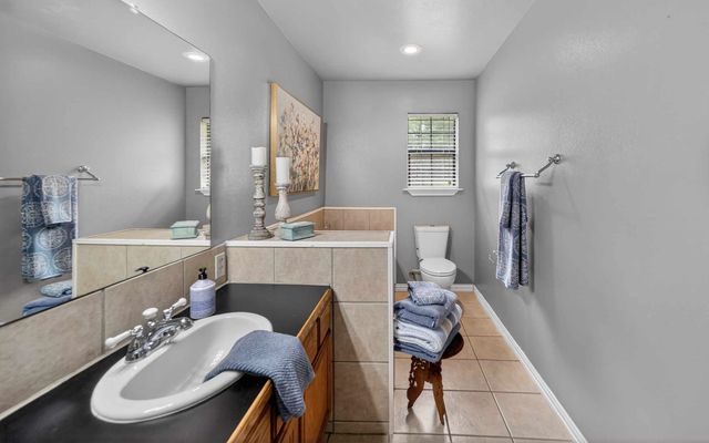 20847 Lakeview Dr, Flint, TX 75762