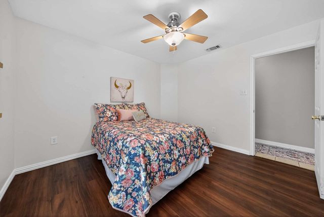 20847 Lakeview Dr, Flint, TX 75762