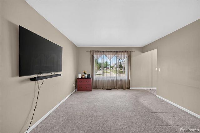 22757 Forestbrook Lane, Flat Rock, MI 48134