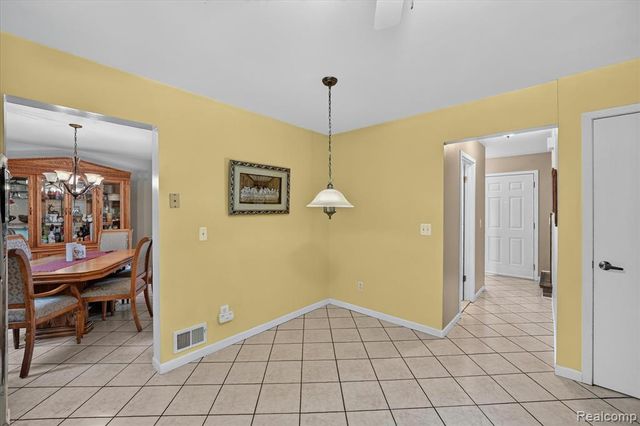 22757 Forestbrook Lane, Flat Rock, MI 48134