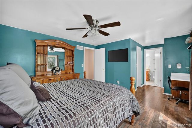 22757 Forestbrook Lane, Flat Rock, MI 48134