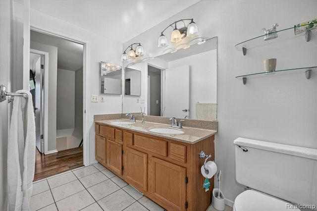 22757 Forestbrook Lane, Flat Rock, MI 48134