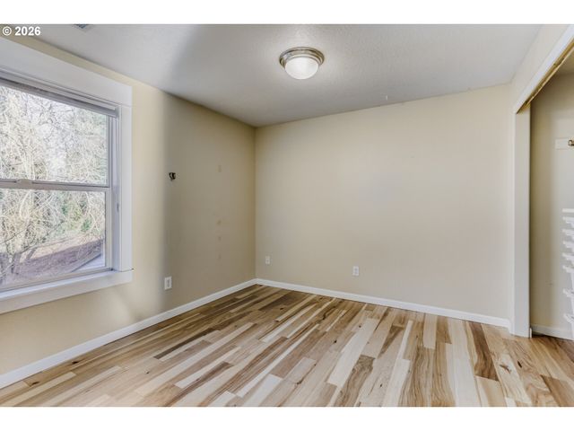 9001 Sw ROBERT GRAY Ln, Portland, OR 97225