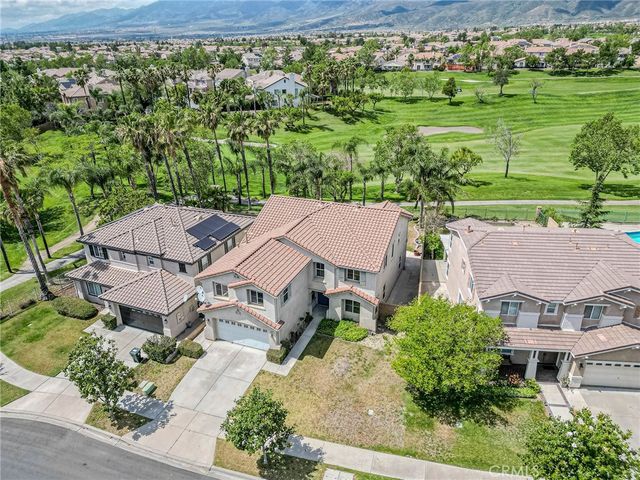 6184 Medinah, Fontana, CA 92336