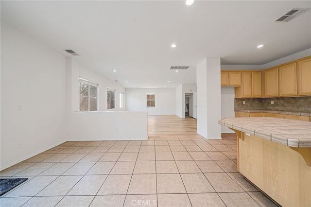 6184 Medinah, Fontana, CA 92336