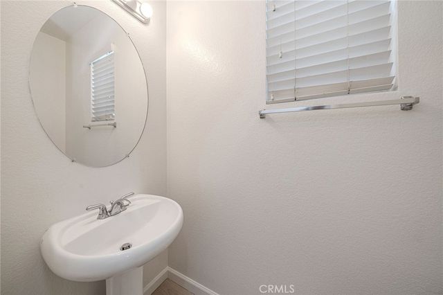 6184 Medinah, Fontana, CA 92336