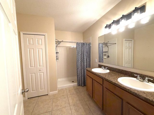 1269 SW Lexington Manor SW, Vero Beach, FL 32962