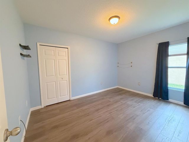 1269 SW Lexington Manor SW, Vero Beach, FL 32962