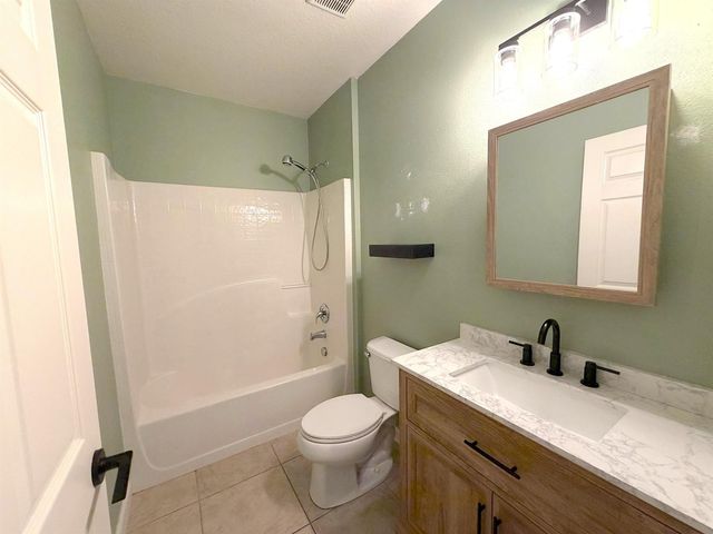 1269 SW Lexington Manor SW, Vero Beach, FL 32962
