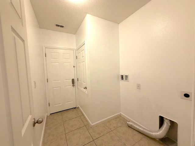 1269 SW Lexington Manor SW, Vero Beach, FL 32962