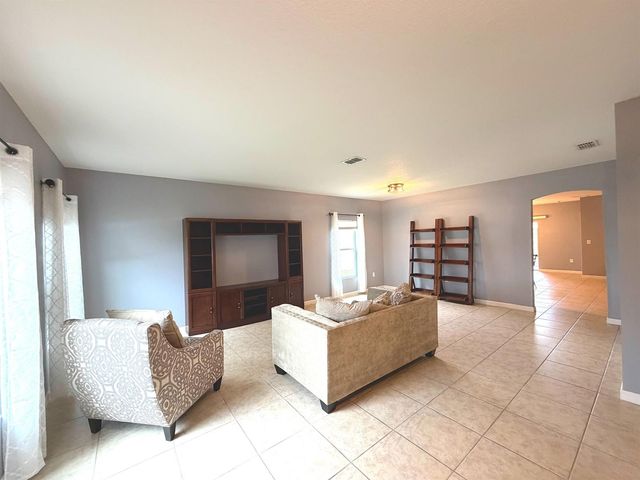 1269 SW Lexington Manor SW, Vero Beach, FL 32962