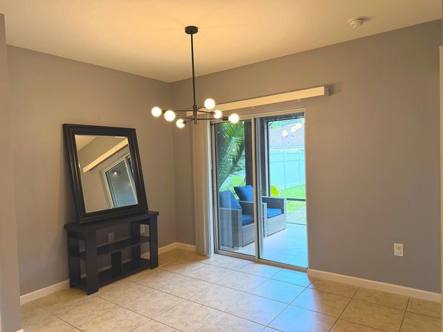 1269 SW Lexington Manor SW, Vero Beach, FL 32962