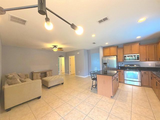1269 SW Lexington Manor SW, Vero Beach, FL 32962