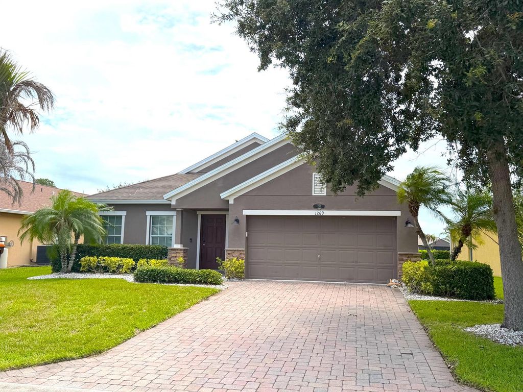 1269 SW Lexington Manor SW, Vero Beach, FL 32962
