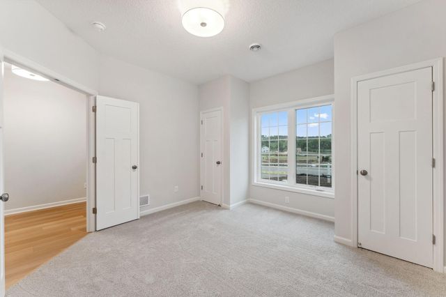1261 150th Street W, Rosemount, MN 55068