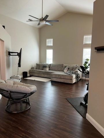 462 Chablis Way, Manteca, CA 95337