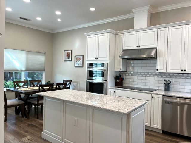 462 Chablis Way, Manteca, CA 95337