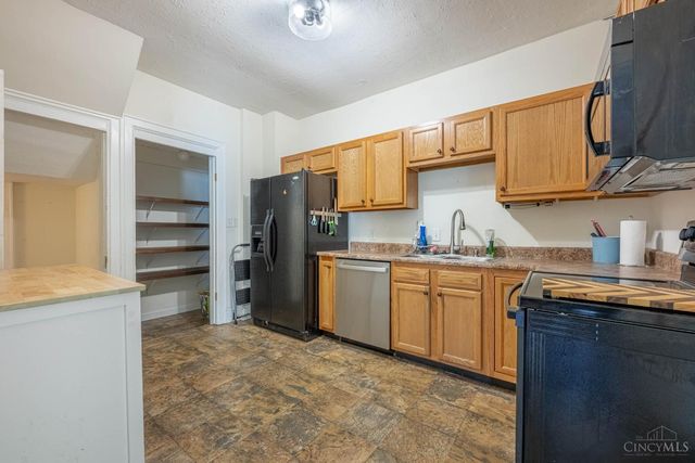 2210 Arlington Avenue, Middletown, OH 45044