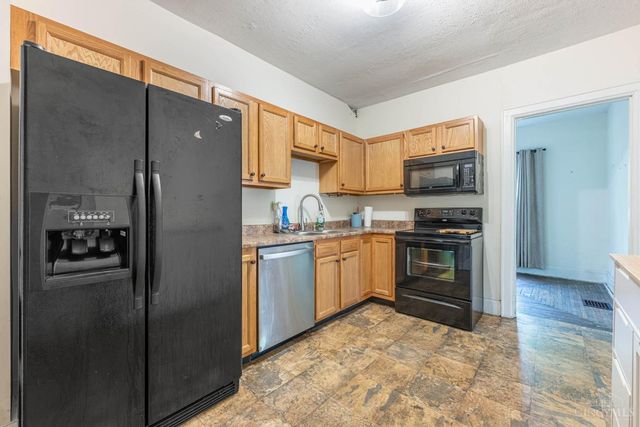 2210 Arlington Avenue, Middletown, OH 45044