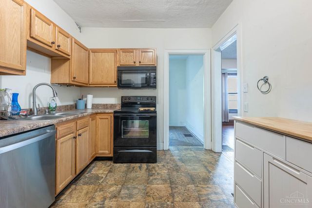 2210 Arlington Avenue, Middletown, OH 45044