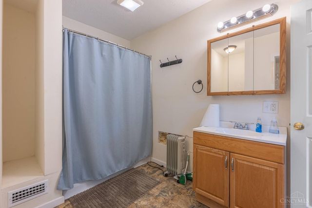 2210 Arlington Avenue, Middletown, OH 45044