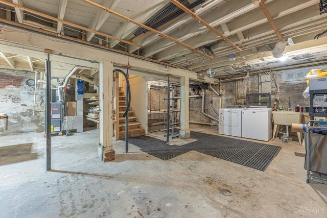2210 Arlington Avenue, Middletown, OH 45044