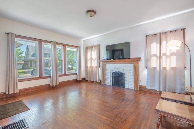 2210 Arlington Avenue, Middletown, OH 45044
